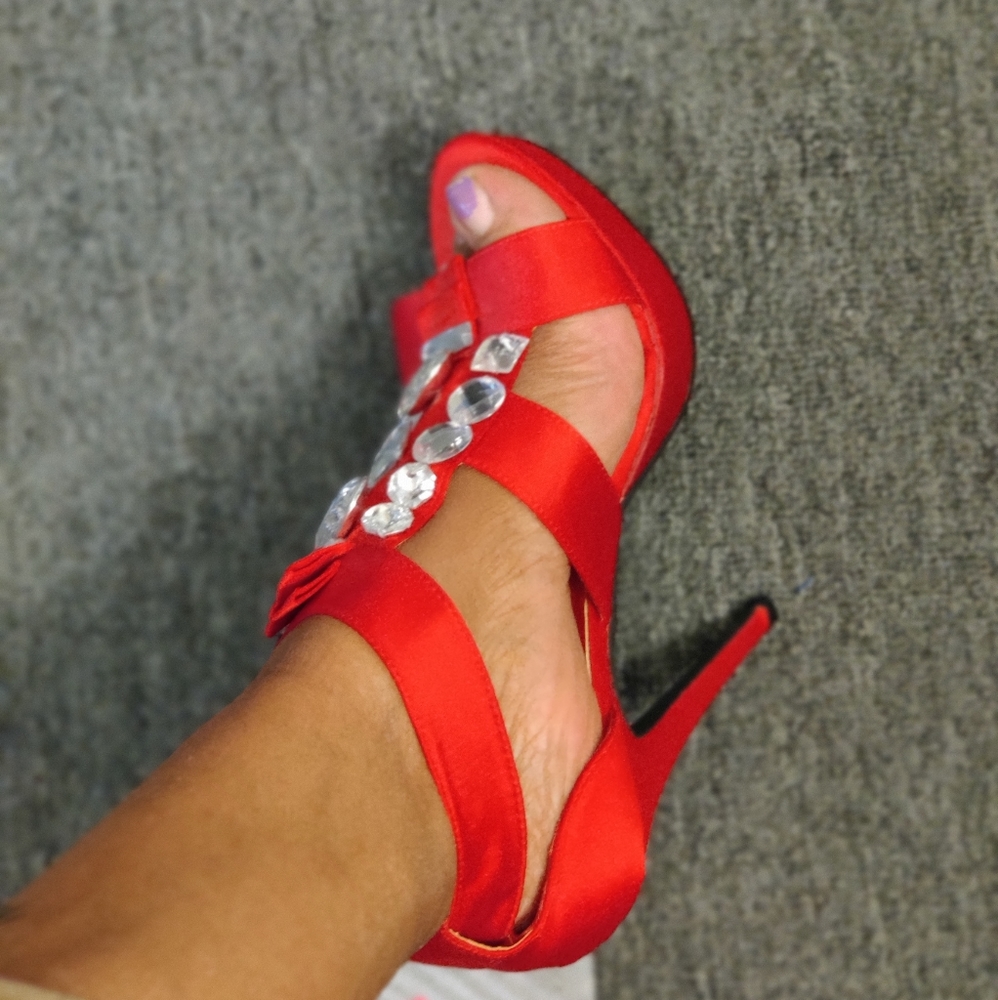 Heels - Picture 5 of 7